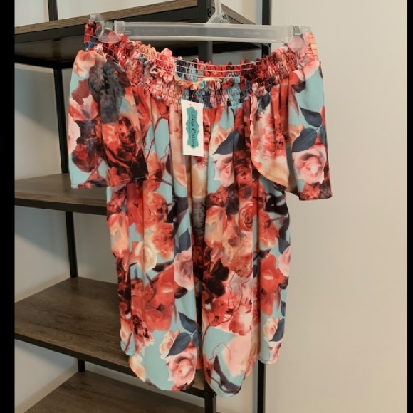 Top - Picture 1 of 1